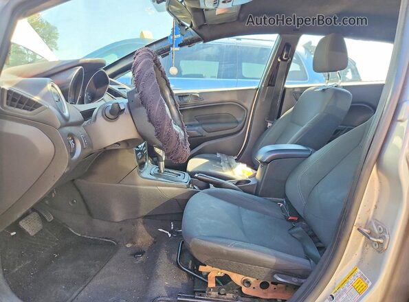 3FADP4BJ9JM116408 2018 FORD FIESTA Серебряный Вид салона спереди