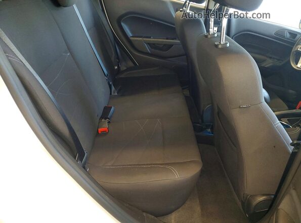 3FADP4EJ4JM132866 2018 FORD FIESTA White Widok tylnych siedzeń