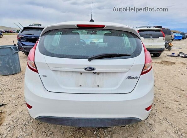 3FADP4EJ6JM118760 2018 FORD FIESTA White Rear view