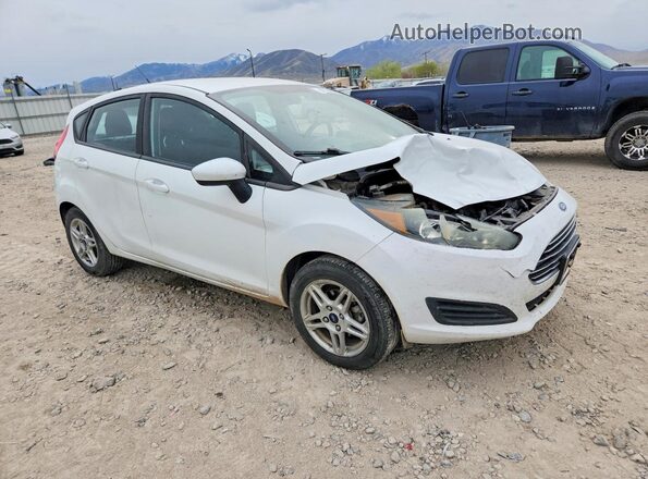 3FADP4EJ6JM118760 2018 FORD FIESTA White Front right