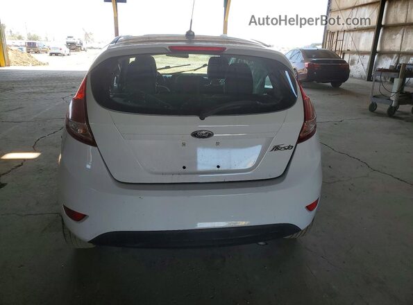 3FADP4TJ5HM159829 2017 FORD FIESTA White Widok z tyłu