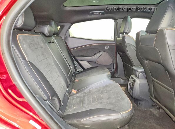 3FMTK4SE4NMA09789 2022 FORD MUSTANG Red Widok tylnych siedzeń