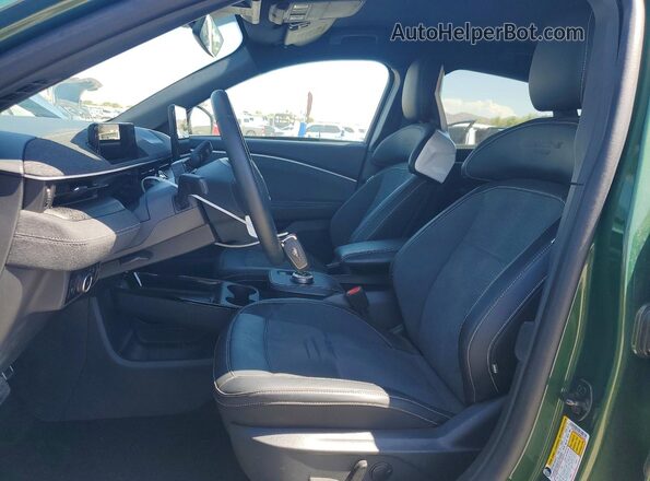 3FMTK4SXXRMA24305 2024 FORD MUSTANG Green Widok wnętrza z przodu