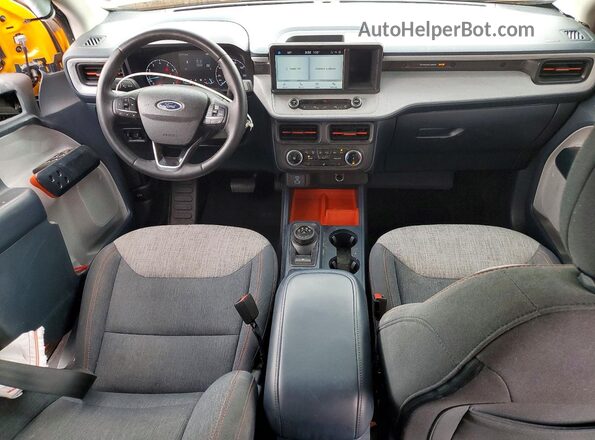 3FTTW8F93PRA38591 2023 FORD MAVERICK Желтый Вид панели приборов