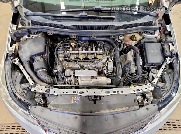 3G1BC5SM2HS565876 2017 CHEVROLET CRUZE Silver Vista interior trasera