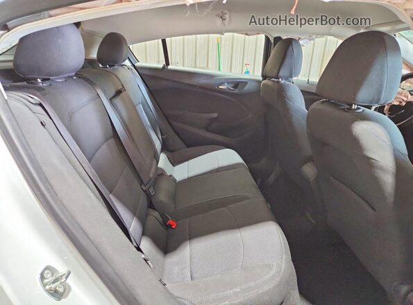 3G1BE6SM8JS606324 2018 CHEVROLET CRUZE White Widok tylnych siedzeń