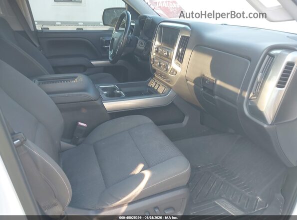 3GCPCREC3JG241660 2018 CHEVROLET SILVERADO White Front interior view