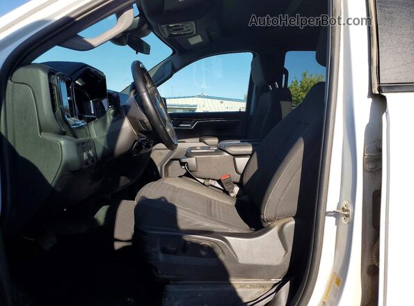 3GCUDDE88RG245441 2024 CHEVROLET SILVERADO Белый Вид салона спереди