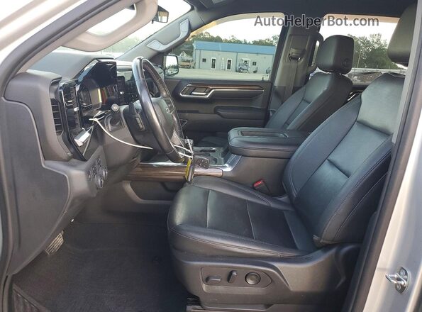3GCUDFED2NG602860 2022 CHEVROLET SILVERADO Серебряный Вид салона спереди