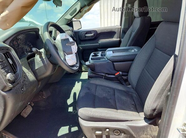 3GCUKCED1TG269472 2026 CHEVROLET SILVERADO Белый Вид салона спереди