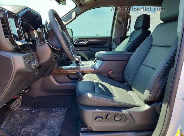 3GCUKFED4TG303471 2026 CHEVROLET SILVERADO White Front interior view