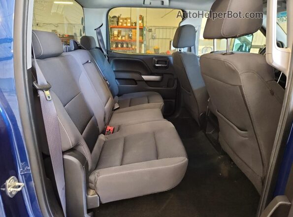 3GCUKREC5GG384964 2016 CHEVROLET SILVERADO Blue Widok tylnych siedzeń