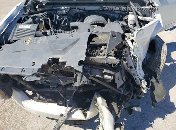 3GCUKREC8HG324470 2017 CHEVROLET SILVERADO Белый Вид задней части салона