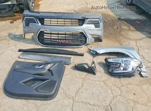 3GKALMEG1RL378910 2024 GMC TERRAIN Silver Widok naklejki z numerem VIN