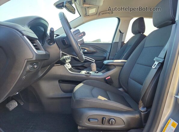 3GKALMEG7RL122948 2024 GMC TERRAIN Silver Widok wnętrza z przodu
