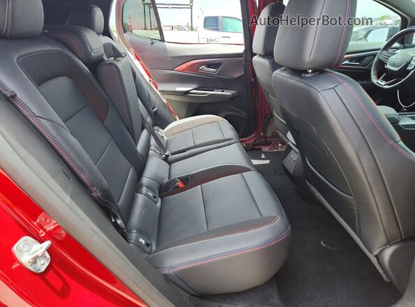 3GN7DSRR0SS141640 2025 CHEVROLET EQUINOX Red Rear interior view