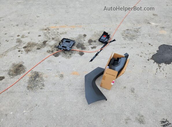 3GNAXHEG6SL185463 2025 CHEVROLET EQUINOX Gray Engine compartment view