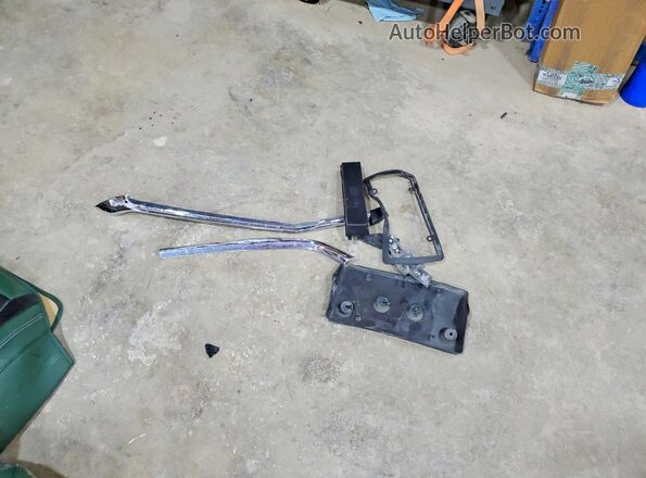 3GNAXHEV2LS681740 2020 CHEVROLET EQUINOX Silver Widok naklejki z numerem VIN
