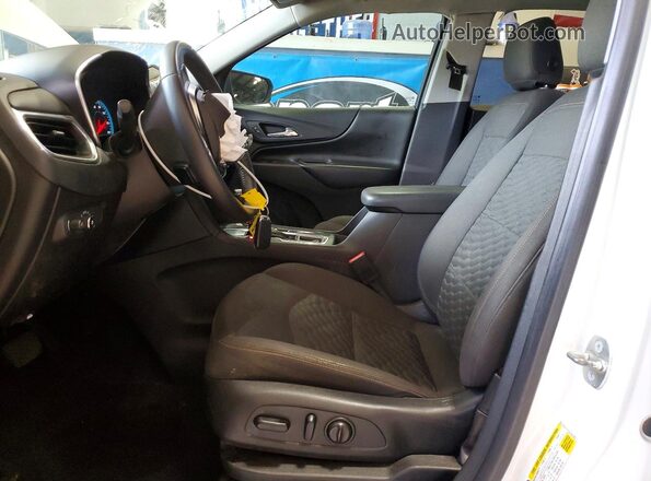 3GNAXJEV8JS502508 2018 CHEVROLET EQUINOX White Widok wnętrza z przodu