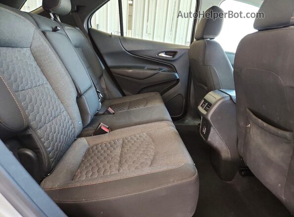 3GNAXKEV4MS104366 2021 CHEVROLET EQUINOX Silver Vista interior trasera