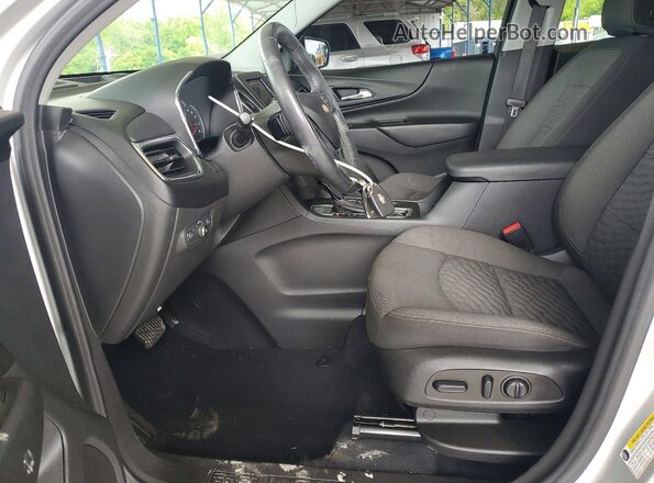3GNAXKEV7MS179319 2021 CHEVROLET EQUINOX Серебряный Вид салона спереди
