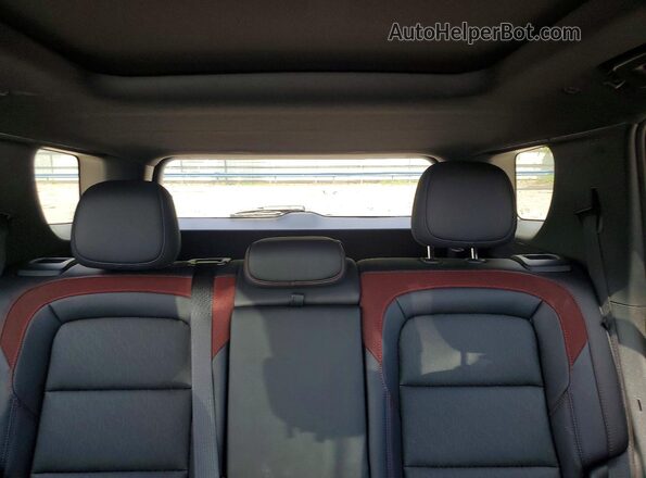 3GNAXLEG1TL249297 2026 CHEVROLET EQUINOX Silver Rear seats view