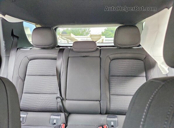 3GNAXPEG2TL245458 2026 CHEVROLET EQUINOX Blue Rear seats view