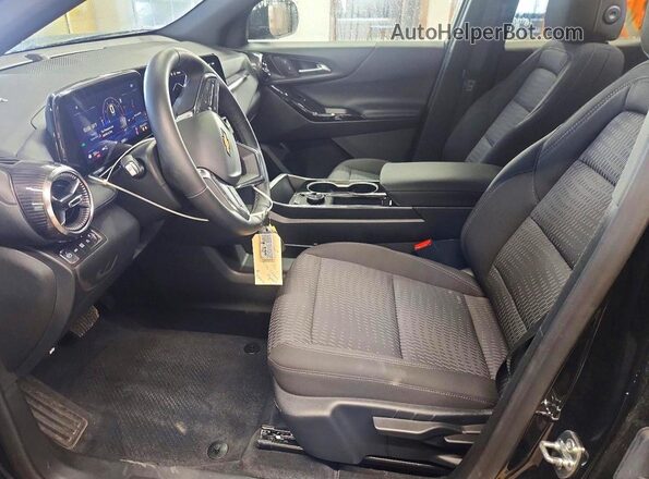 3GNAXPEG4TL487782 2026 CHEVROLET EQUINOX Black Widok wnętrza z przodu