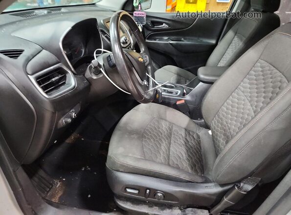 3GNAXSEV2JS596701 2018 CHEVROLET EQUINOX Silver Вид салону спереду