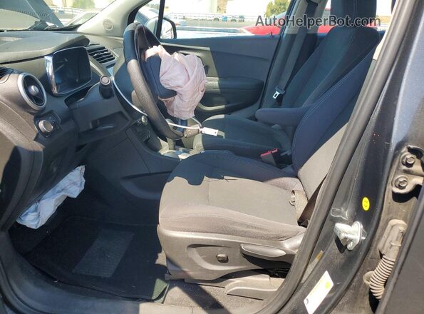 3GNCJKSB1GL149462 2016 CHEVROLET TRAX Gray Widok wnętrza z przodu