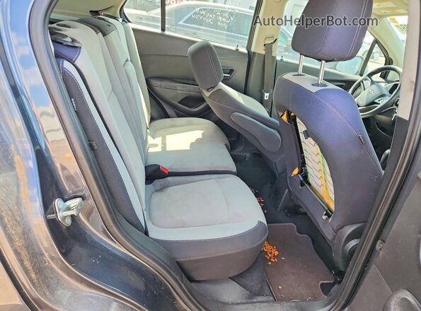 3GNCJKSB8GL247730 2016 CHEVROLET TRAX Gray Rear interior view