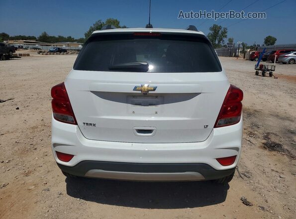 3GNCJLSB1JL228689 2018 CHEVROLET TRAX Белый Вид сзади