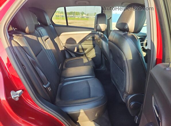 3GNCJLSB2JL185125 2018 CHEVROLET TRAX Red Вид задніх сидінь