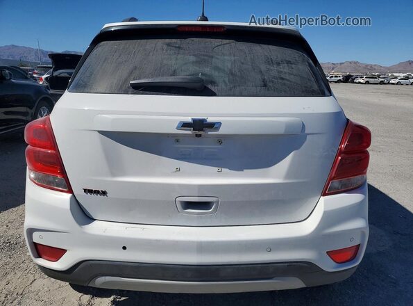 3GNCJLSB3LL229359 2020 CHEVROLET TRAX Белый Вид сзади