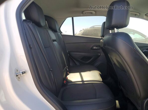 3GNCJLSB3LL229359 2020 CHEVROLET TRAX Белый Вид задних сидений