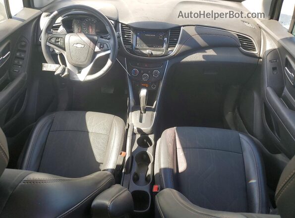 3GNCJLSB3LL229359 2020 CHEVROLET TRAX Белый Вид панели приборов