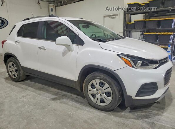 3GNCJLSB8LL302905 2020 CHEVROLET TRAX Белый Передняя правая четверть