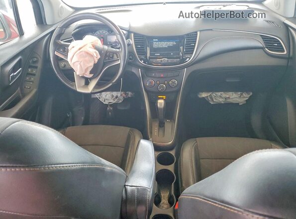 3GNCJLSBXKL259831 2019 CHEVROLET TRAX Red Вид панелі приладів