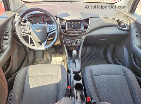 3GNCJPSB0JL234023 2018 CHEVROLET TRAX Red Вид панелі приладів