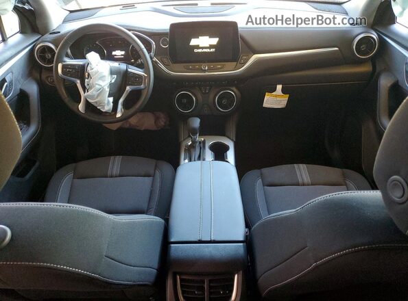 3GNKBCR43TS170769 2026 CHEVROLET BLAZER Черный Вид панели приборов