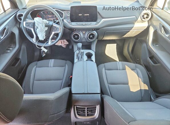 3GNKBCR46TS157871 2026 CHEVROLET BLAZER Gray Առջևի վահանակի տեսք