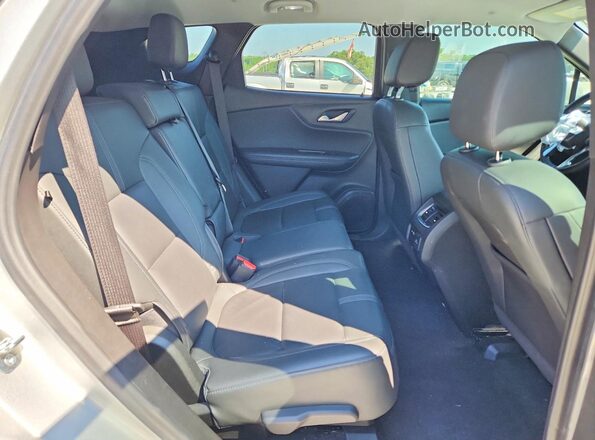 3GNKBDR46NS156714 2022 CHEVROLET BLAZER Серебряный Вид задней части салона
