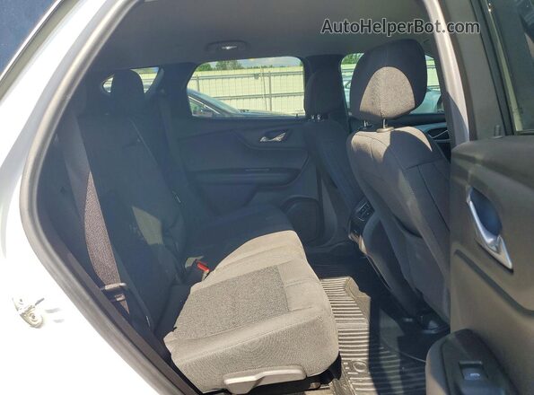 3GNKBHR40NS130472 2022 CHEVROLET BLAZER Белый Вид задней части салона