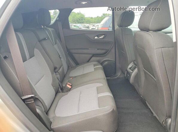 3GNKBHR42SS271085 2025 CHEVROLET BLAZER Gray Rear interior view