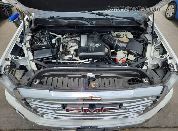 3GTP8FET0NG199762 2022 GMC SIERRA White Rear interior view