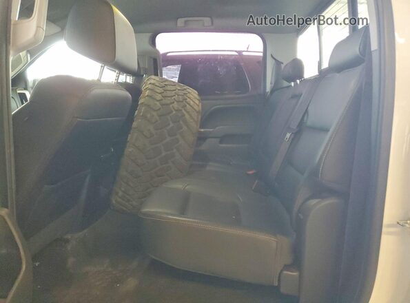 3GTU2NEC2GG363868 2016 GMC SIERRA White Rear seats view