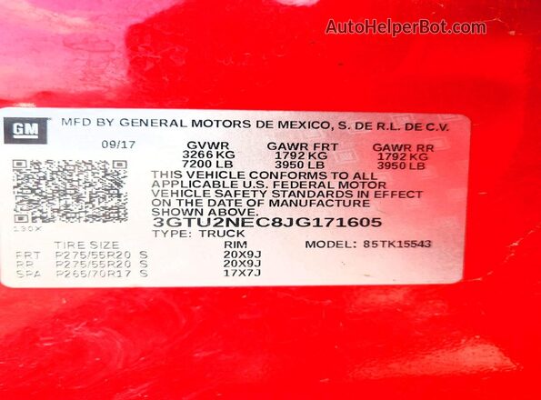 3GTU2NEC8JG171605 2018 GMC SIERRA Red Vista del compartimento del motor