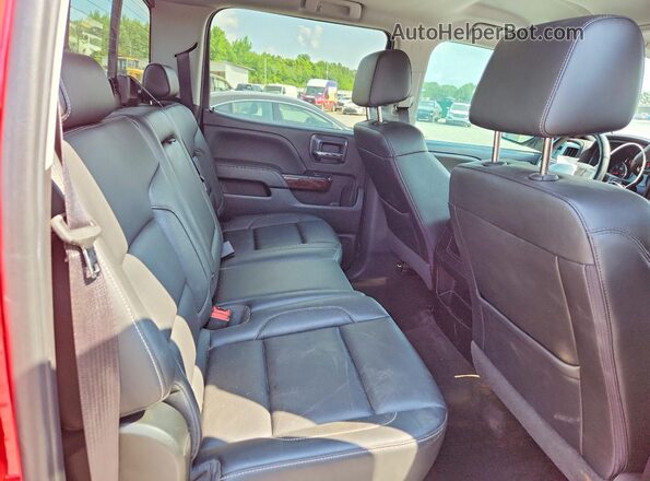 3GTU2NEC8JG171605 2018 GMC SIERRA Red Vista de los asientos traseros