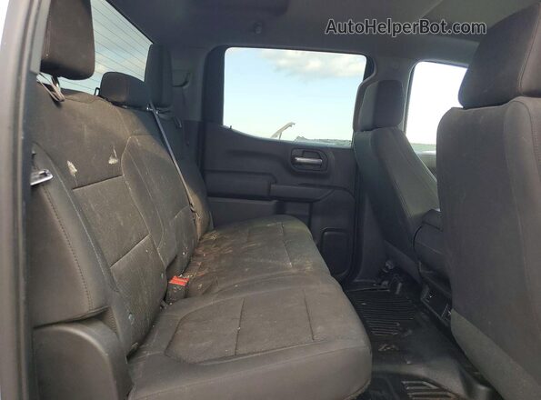 3GTU9AEF4LG133581 2020 GMC SIERRA Silver Rear seats view