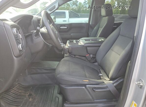 3GTU9AEF4LG133581 2020 GMC SIERRA Silver Front interior view